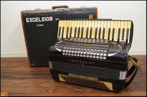 Excelsior 911 accordion - 911,