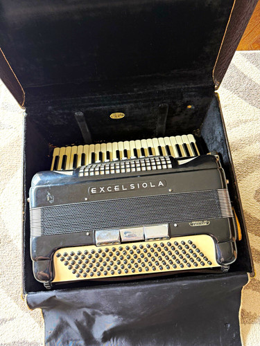 Excelsior model 711 piano - excelsior,
