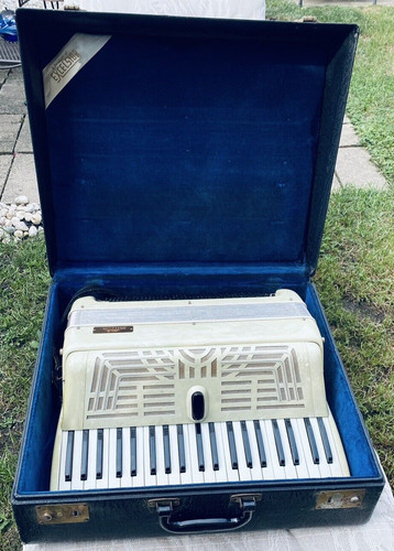 Excelsior 120 button piano - excelsior, 120/41